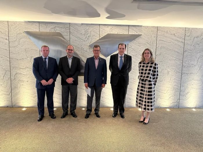 Laércio debate no Rio de Janeiro desenvolvimento do setor de petróleo e gás com a FGV, Petrobras e Firjan