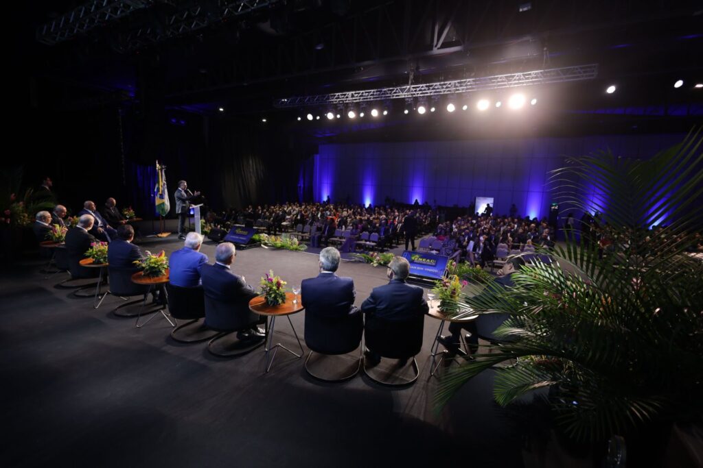 Laércio Oliveira fala sobre Reforma Tributária no maior evento do setor de serviços