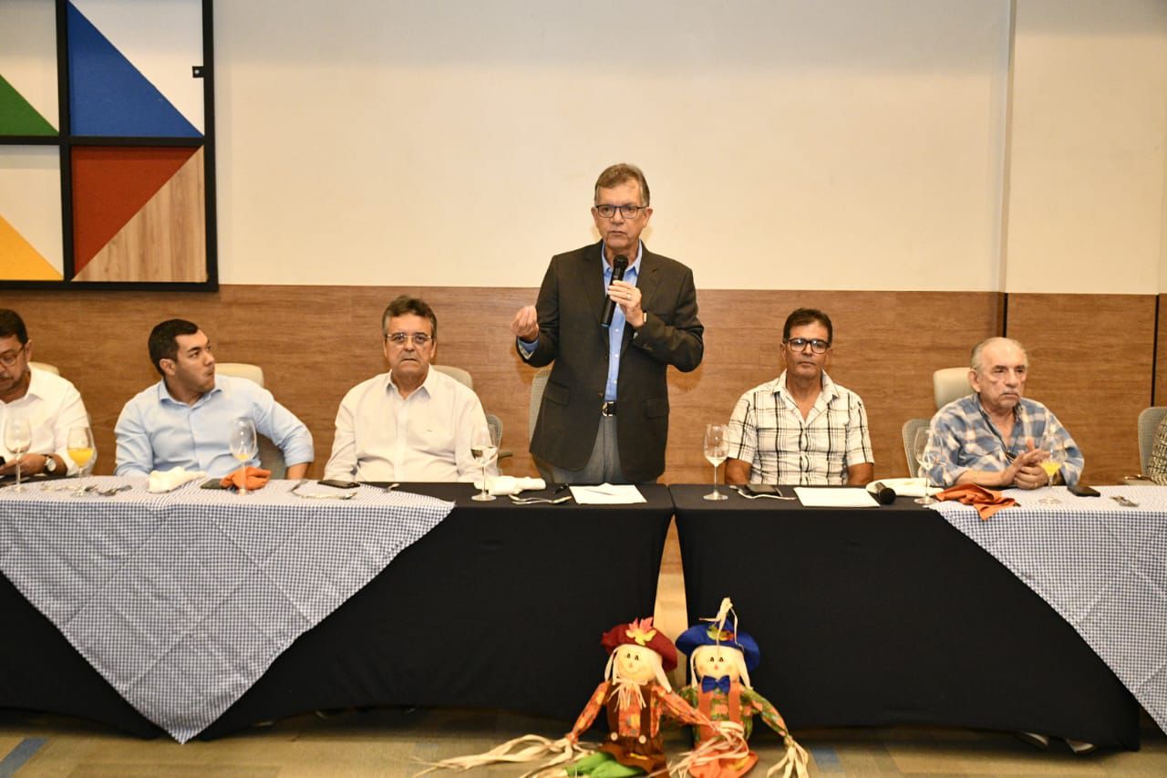 Laércio defende pequeno empreendedor e destaca potencial energético de Sergipe