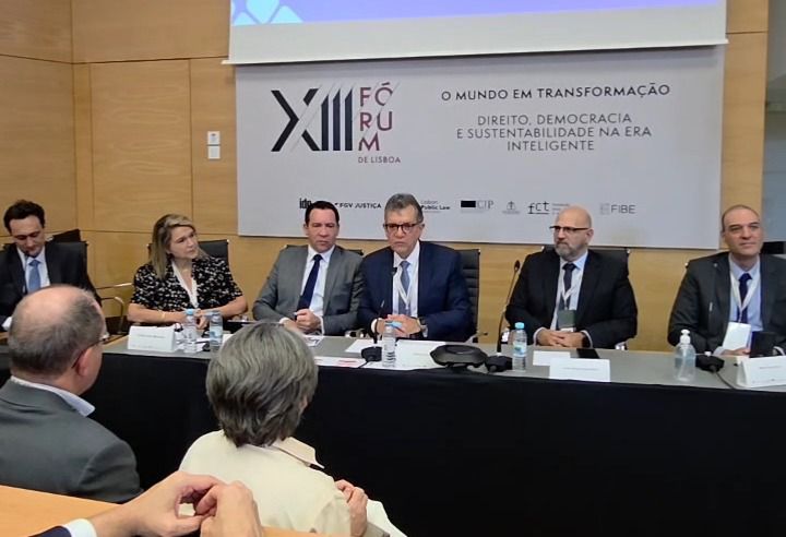 Em Lisboa, senador Laércio defende inovação e regulação no setor de seguros