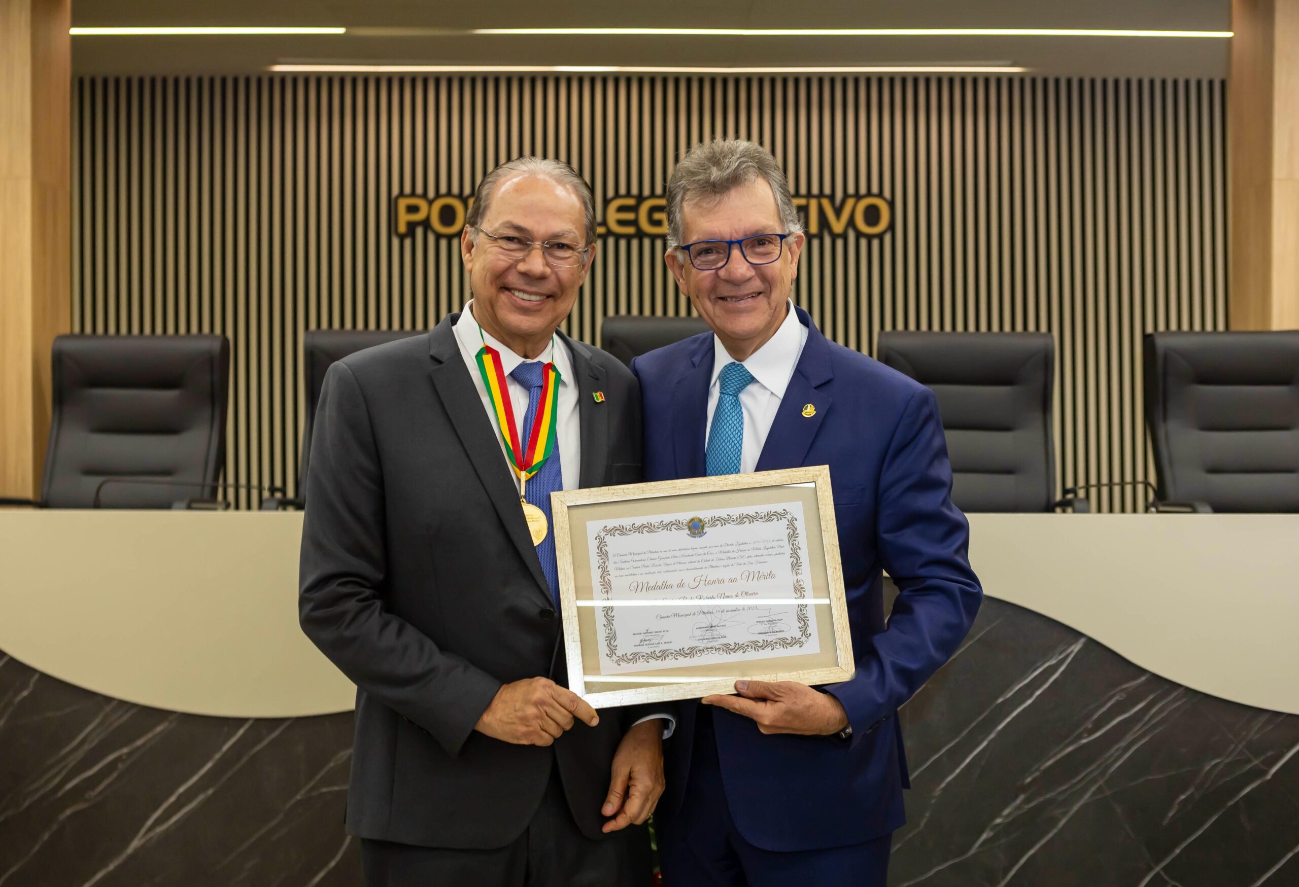 Senador Laércio prestigia entrega de título de cidadão a empresário sergipano