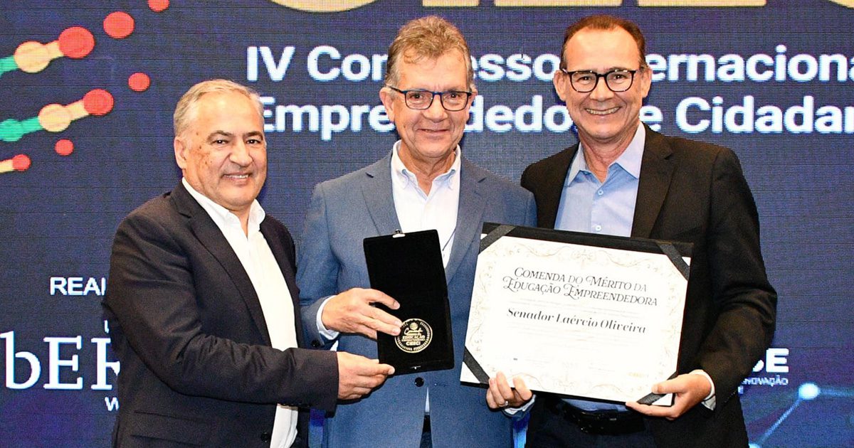 Homenagens e Carta de Aracaju encerram Congresso Internacional de Educação Empreendedora