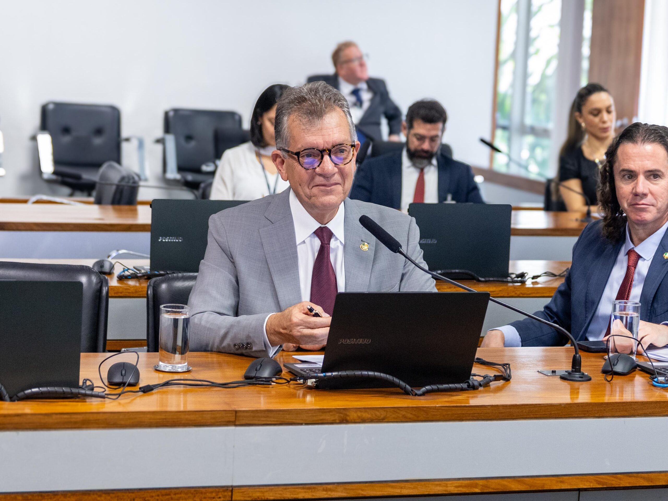 Senador Laércio destaca em debate na TV Senado avanços e desafios da Educação à Distância