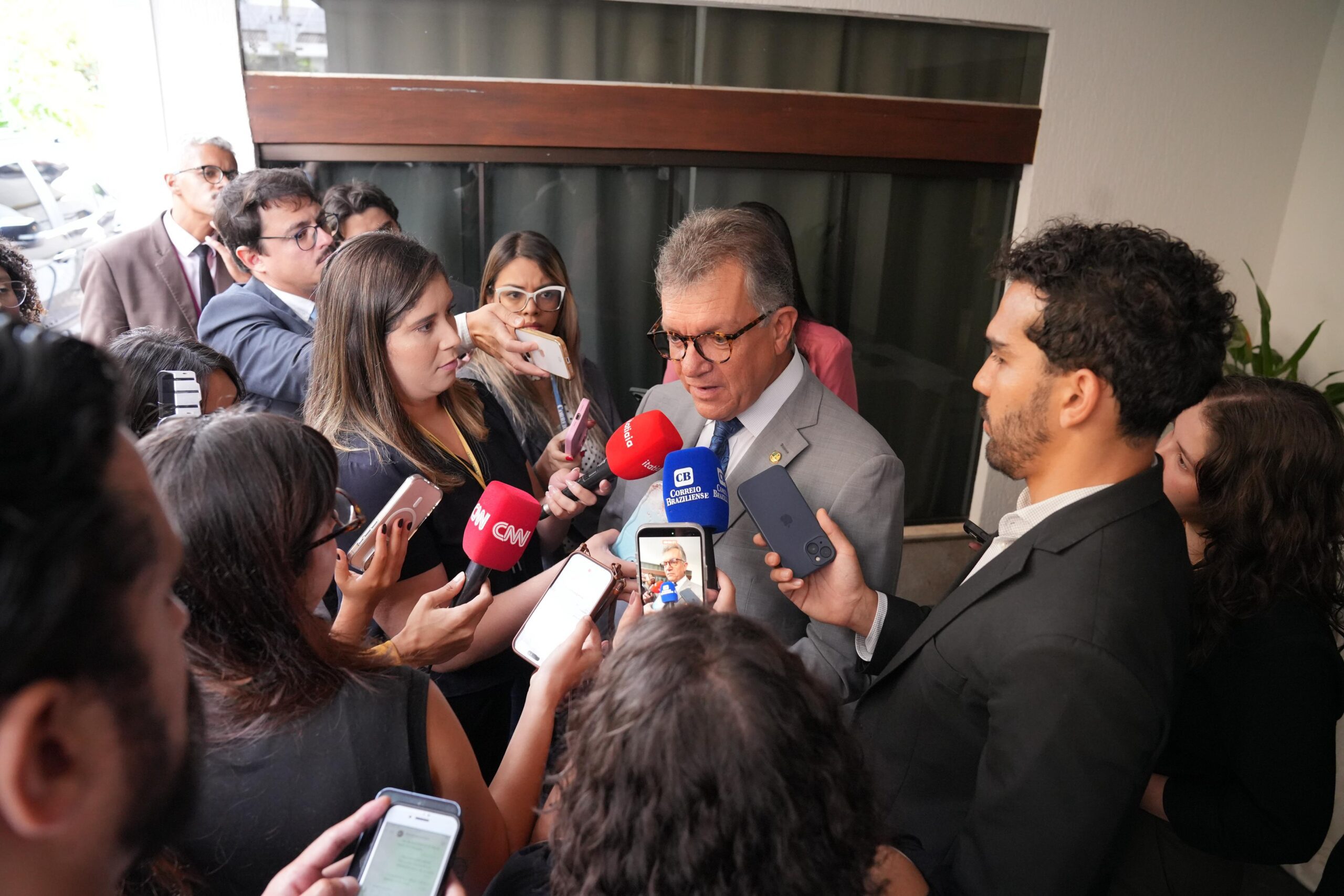 Em entrevista coletiva, Laércio Oliveira afirma que Senado deve aprovar PEC do Emprego até junho