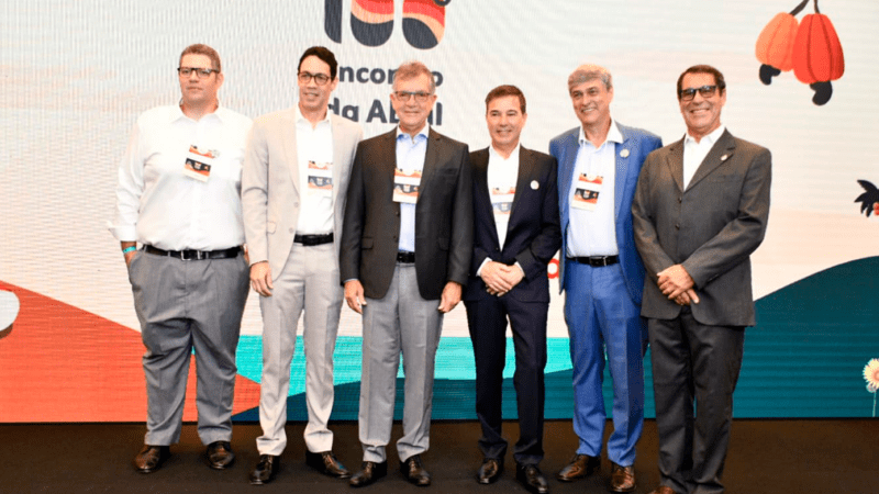 Senador destaca papel do mercado imobiliário na geração de empregos