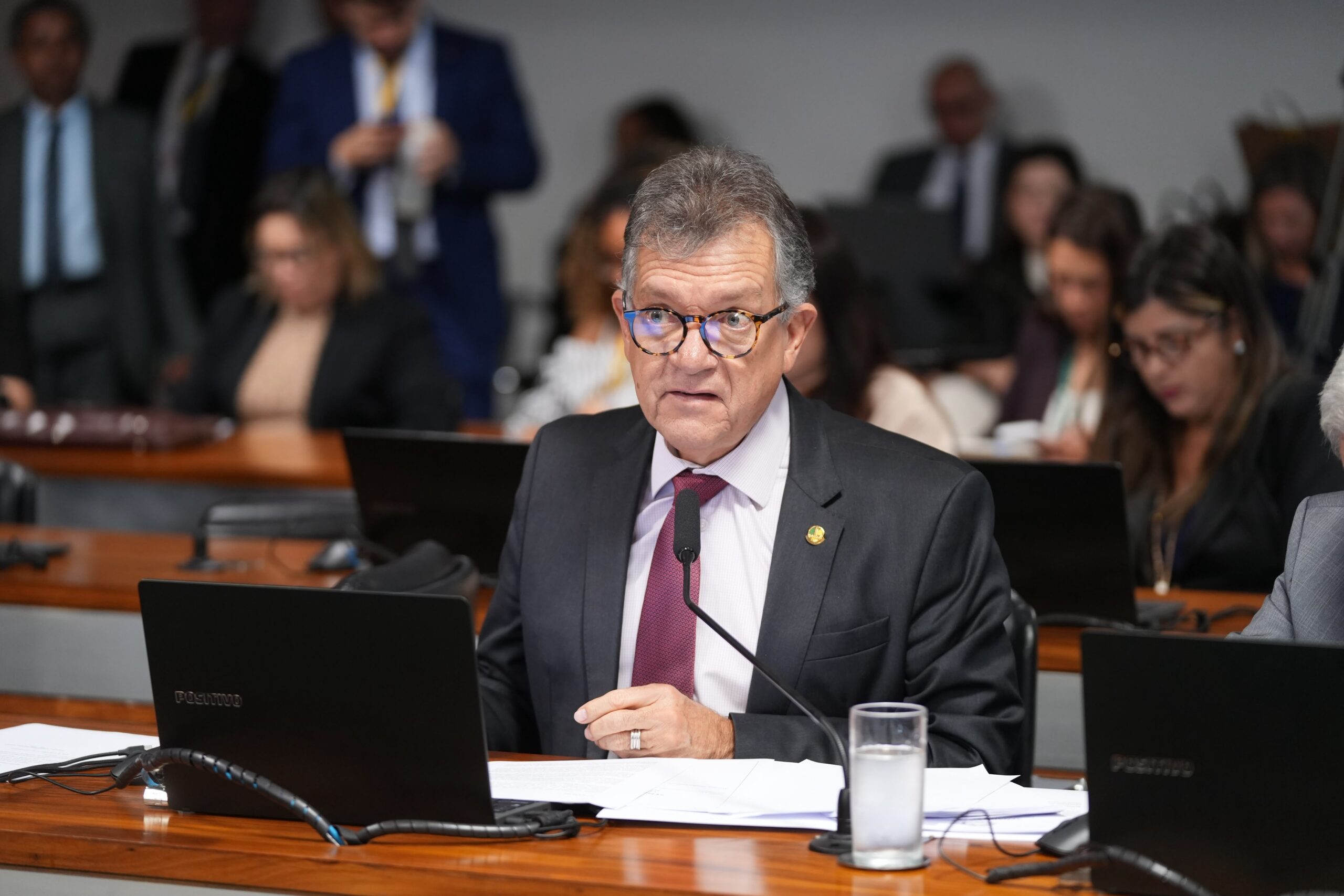 Laércio relata projeto que amplia tarifa social de energia para tratamento domiciliar